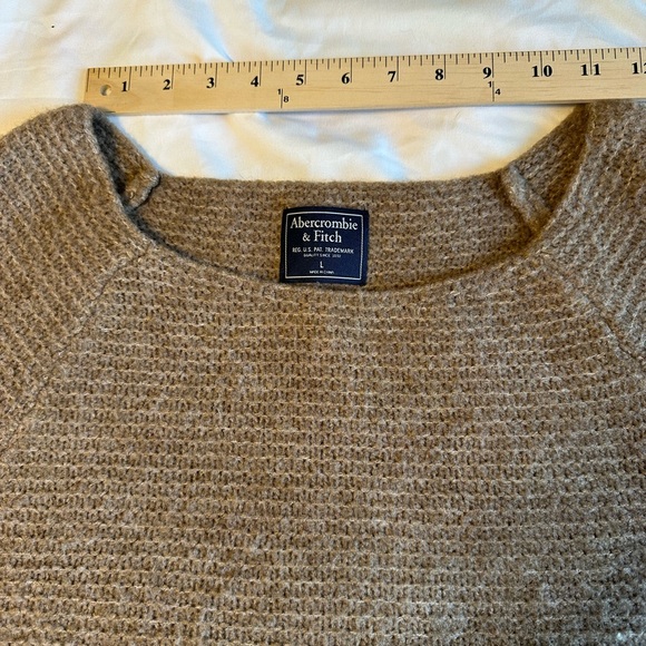 Abercrombie & Fitch Tan and Cream Scoop Neck Sweater - Picture 6 of 11